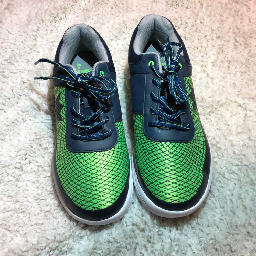 Brunswick bowling shoes size 11